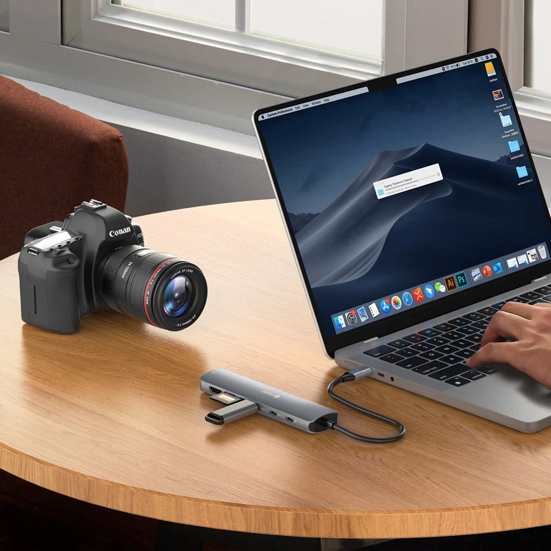 usb c hub with card reader